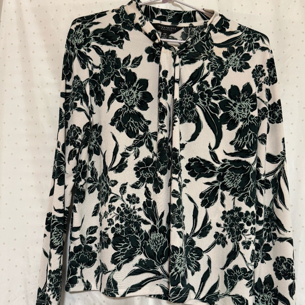 women's long sleeve top